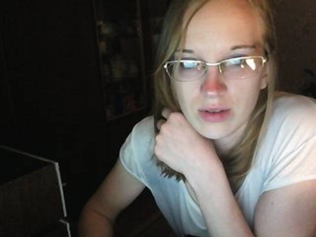 Snímky obrazovky vysielania Angelpussy1