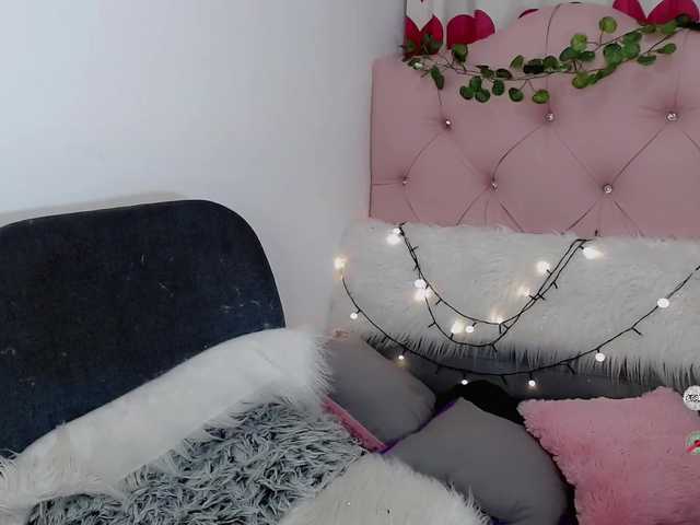 Snímky obrazovky vysielania canela_love