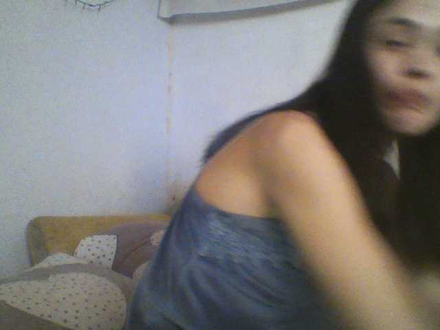 Snímky obrazovky vysielania Annahottie81