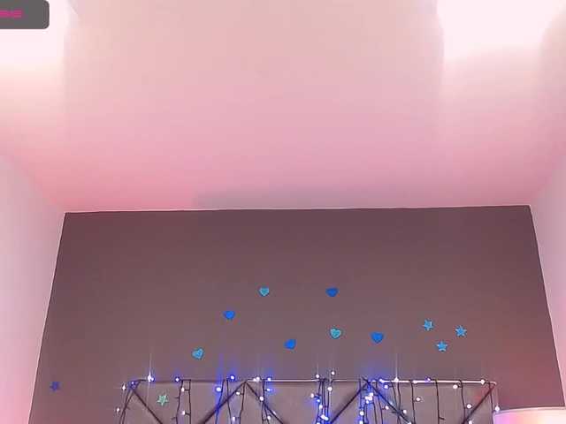 Snímky obrazovky vysielania AnneBullock