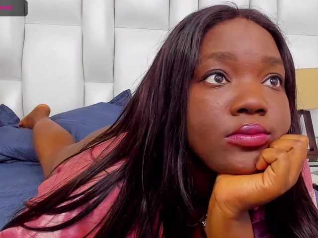 Snímky obrazovky vysielania AnneBullock