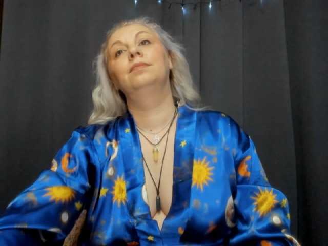 Snímky obrazovky vysielania AnngelynaJoy