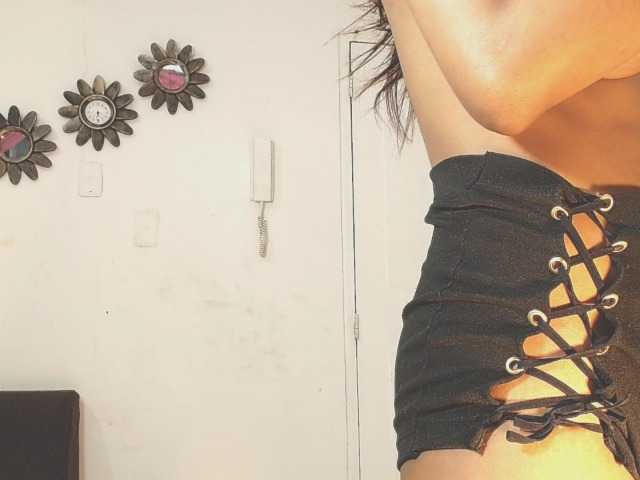 Fotografie annixxxheart Motivate me and I'll show you how my big dildo opens my tight pussy wide