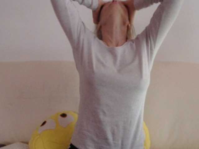 Snímky obrazovky vysielania Annzhelika