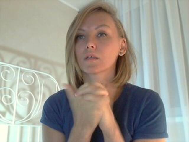 Snímky obrazovky vysielania LeppieXXX