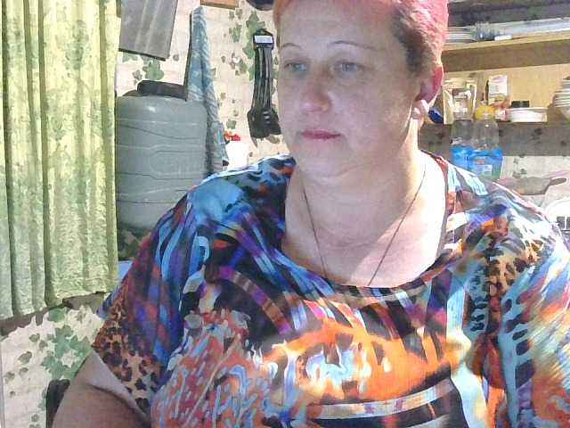Snímky obrazovky vysielania AnutkaForeva