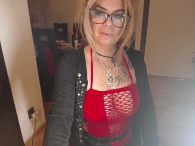 Fotografie ArianeSexy Hello! Sexy milf here. TIP ME FOR FOLLOW.