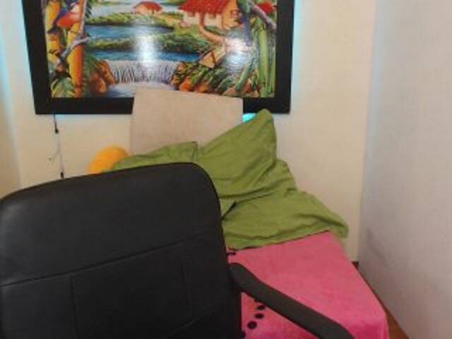 Snímky obrazovky vysielania Arleth-Hot