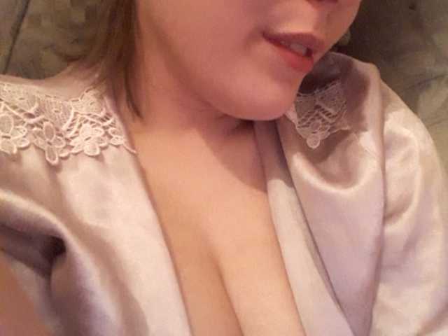 Snímky obrazovky vysielania Virgin_pussy