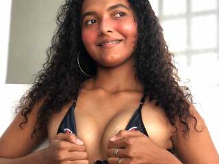 Erotický videohovor Ary-12