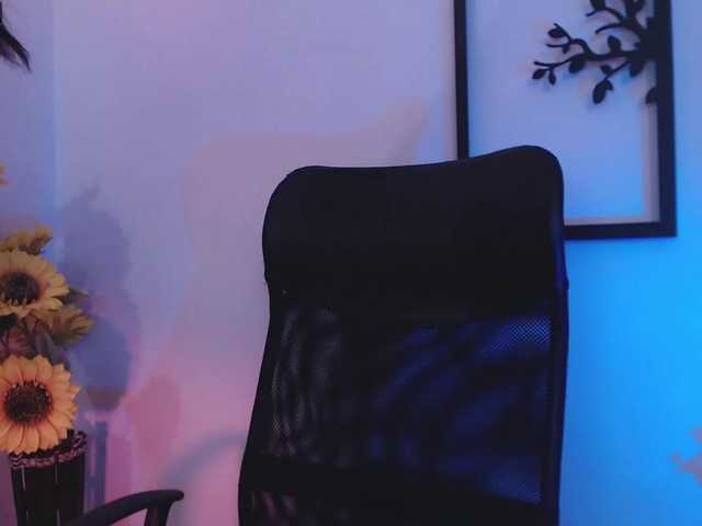 Snímky obrazovky vysielania AshleyBlake