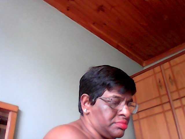 Snímky obrazovky vysielania asianleanne