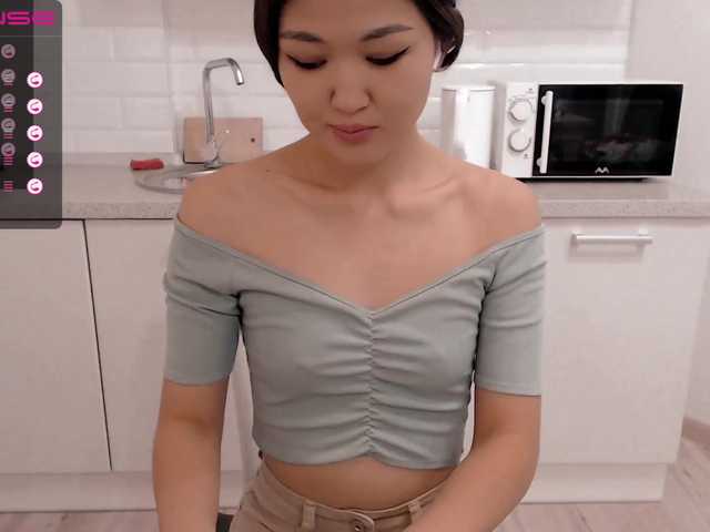 Snímky obrazovky vysielania AsianMilly