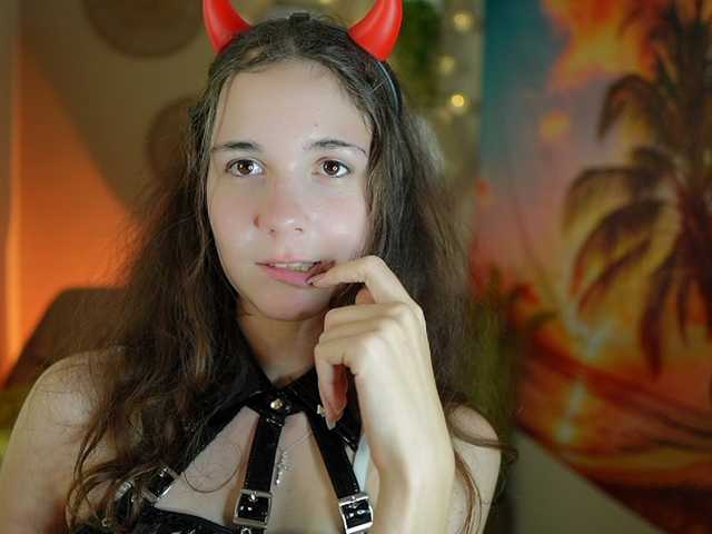 Fotografie AvaTaylor Happy halloween!! #petite #naughty #cute #brunette #18 Let me be your cute devil tonigh