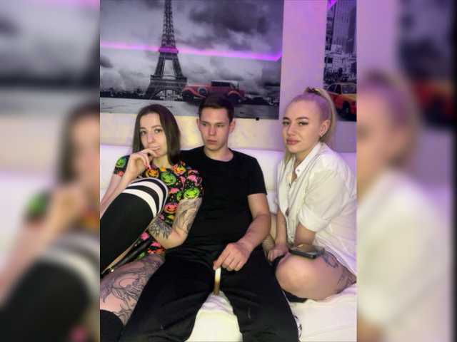 Snímky obrazovky vysielania Baby6Boy9