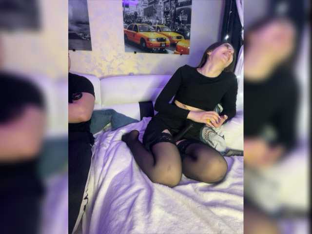 Snímky obrazovky vysielania Baby6Boy9