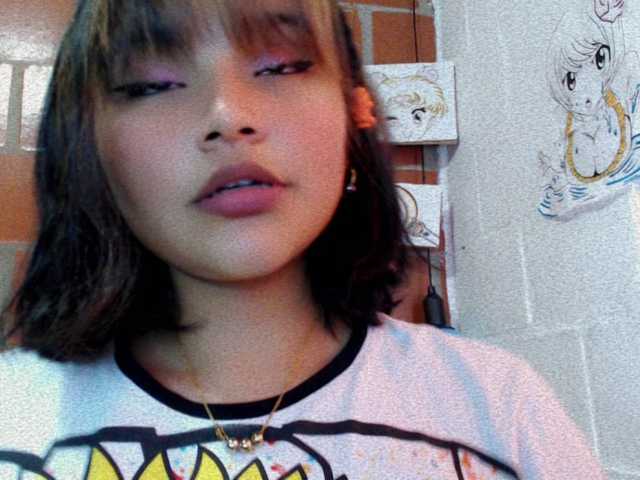Snímky obrazovky vysielania BabyAsianX0