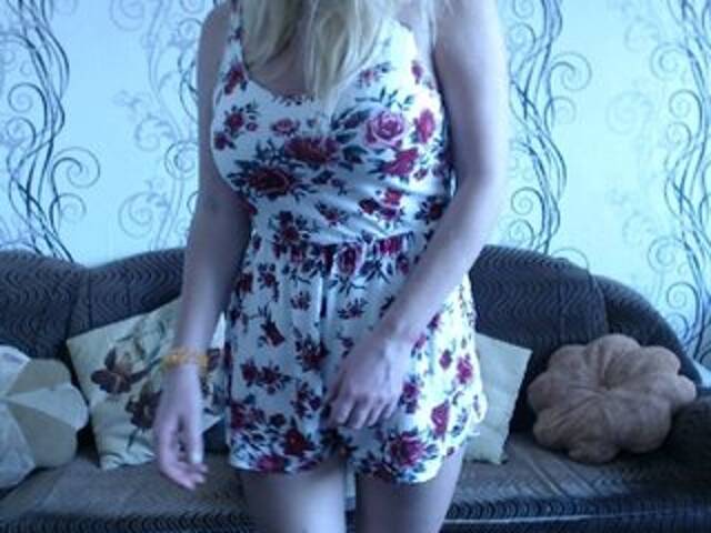 Snímky obrazovky vysielania HoneyyBunny