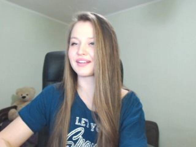 Snímky obrazovky vysielania _YoungGirl_