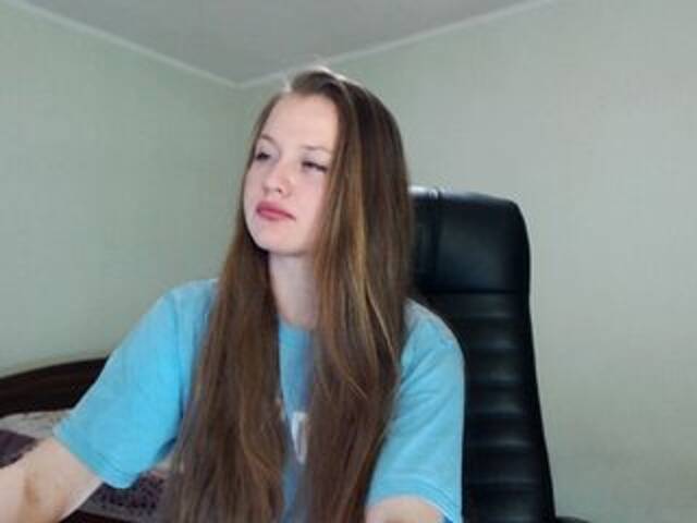 Snímky obrazovky vysielania _YoungGirl_