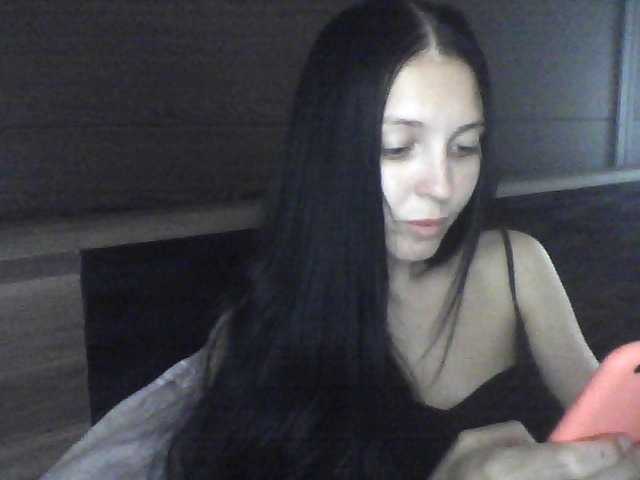 Snímky obrazovky vysielania Milaya_Mila