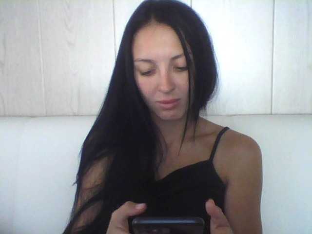 Snímky obrazovky vysielania Milaya_Mila