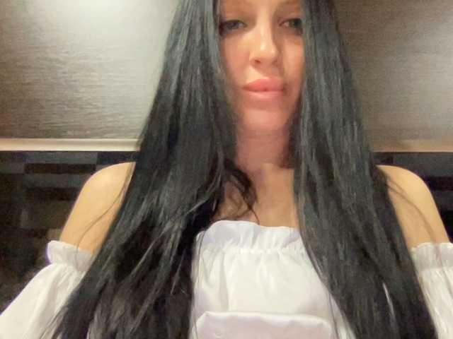 Snímky obrazovky vysielania Milaya_Mila