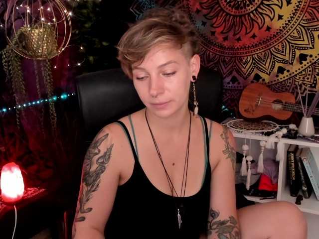 Snímky obrazovky vysielania BayleeDesire