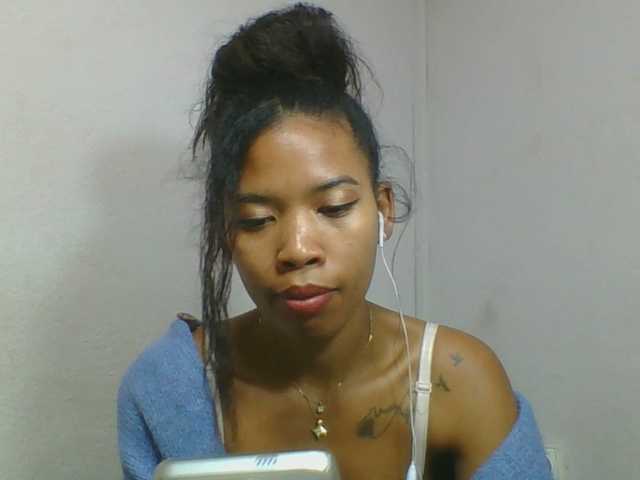 Snímky obrazovky vysielania Bayranshsexy