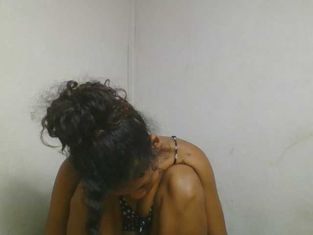 Snímky obrazovky vysielania Bayranshsexy