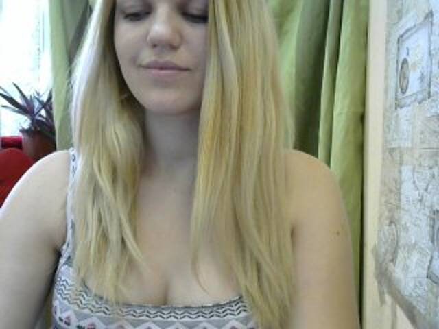 Snímky obrazovky vysielania BellyBella