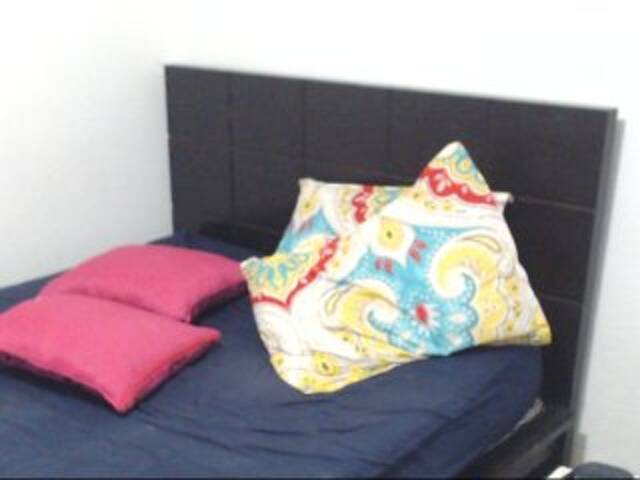 Snímky obrazovky vysielania bigtitsexxx