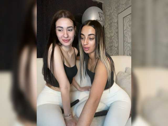 Snímky obrazovky vysielania BlackLexi