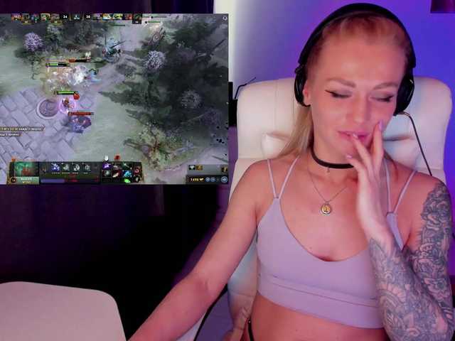 Snímky obrazovky vysielania DigitalAlexa