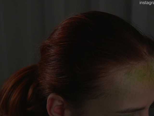 Snímky obrazovky vysielania PONI_DI