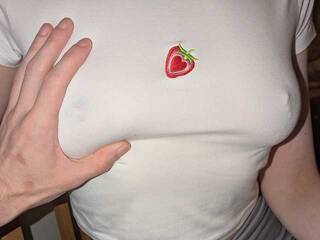 Erotický videohovor Almond_milk