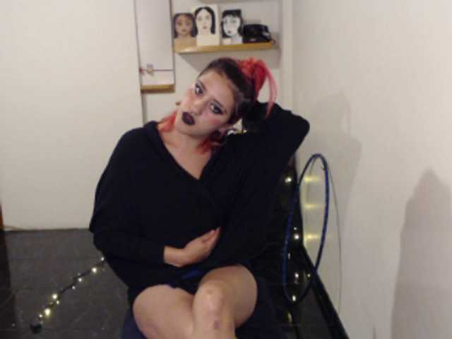 Snímky obrazovky vysielania sofiecolllins