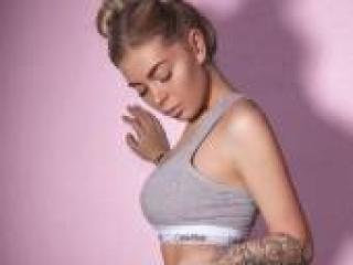 Erotický videohovor bonyaboobs