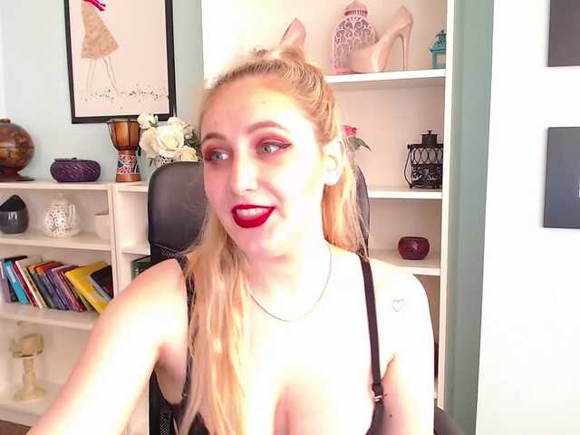 Snímky obrazovky vysielania Brandy-Rae