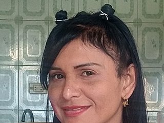 Erotický videohovor Brinni-22