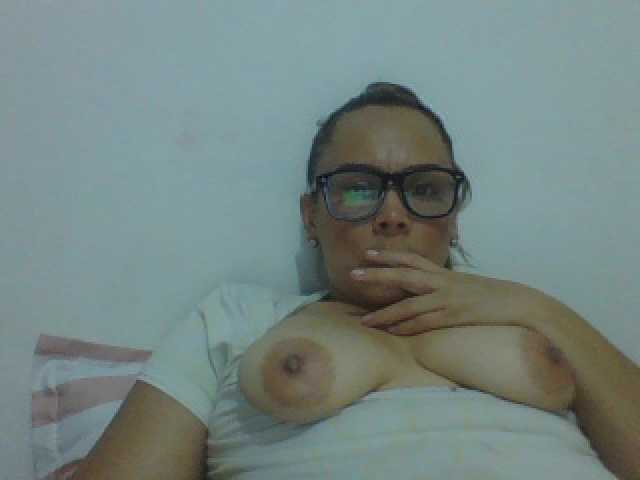 Fotografie briseidax7 ⭐❤️ALL FAMILY HERE AND I AM HORNY❤️⭐❤️ #hairy ❤️⭐❤️I HOPE THEY DO NOT CATCH ME❤️⭐❤️ #milf #bigtits #asstomouth ⭐tortura ❤️ #freak #atm #alldoing #SWEET #sexy #queen♥ #lovense #ohmibod
