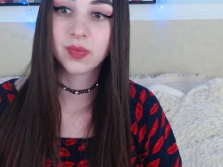 Snímky obrazovky vysielania BrittanyLove
