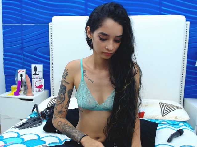 Fotografie BunnyCox Take my bra off 32 tks/ Twerking 36 tks/ Doggy view 69tks/ I will ride my toys at goal♥ #tattoo #petite #smallboobs #squirt #cum [399 tokens remaining]