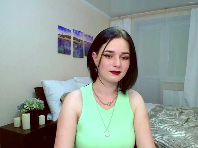 Fotografie BurningHearte Hello guys! i m new here and happy to start be online on Bonga! Welcome to my room! i d like to see ou in Pvt and Grp shows! Enjoy))