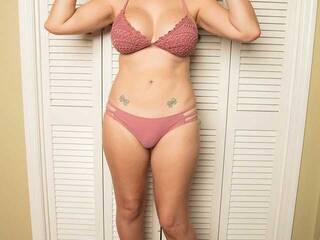 Erotický videohovor CamilaColin