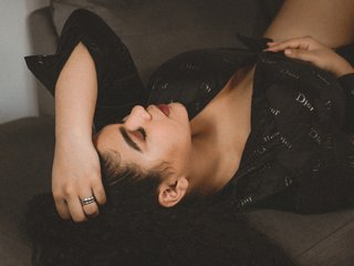 Erotický videorozhovor CamilaRussel