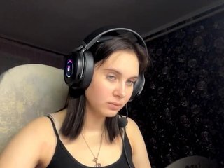 Erotický videohovor CANDY-LIPS-GIRL
