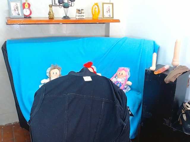 Snímky obrazovky vysielania candyduca18