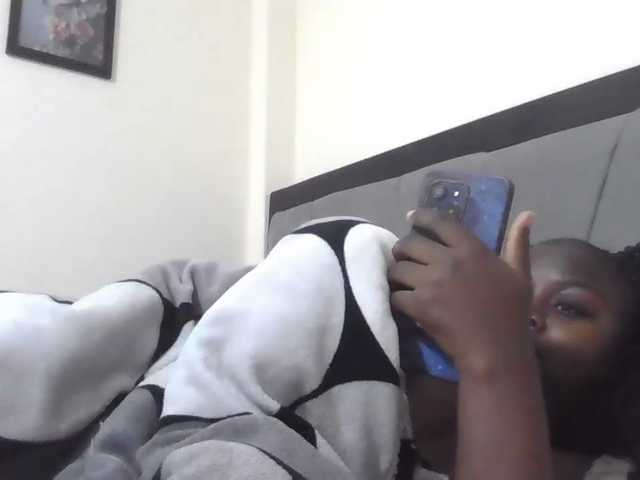 Snímky obrazovky vysielania candynoir