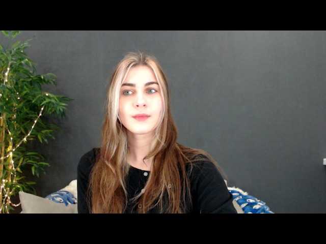 Snímky obrazovky vysielania CandyRose